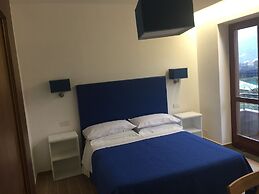 Bed and Lemons