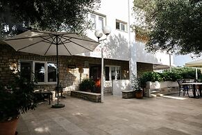 Aparthotel Pharia