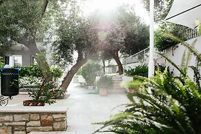 Aparthotel Pharia