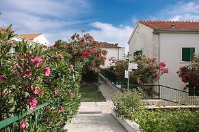 Aparthotel Pharia