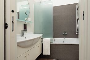 Ambassador Suite Hotel