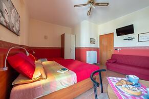Aurora Rooms
