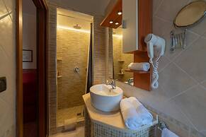 Aurora Rooms