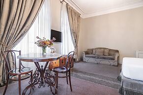 Hotel Locarno