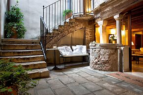 Ca' San Giorgio Relais & Suites