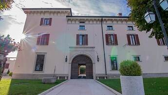 Castello Belvedere Apartments