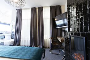 Quentin Canal House Hotel