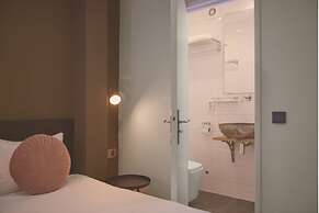 Quentin Canal House Hotel