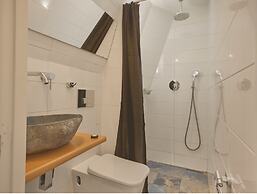 Quentin Canal House Hotel