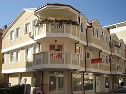 Matjan Apartments