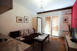 Matjan Apartments