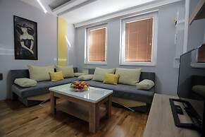 Matjan Apartments