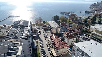 Matjan Apartments