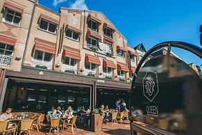 Queen Hotel