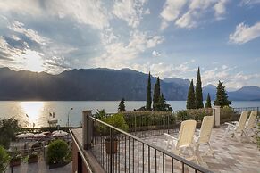 Hotel Oasi Beach