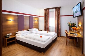 Hotel Burgschmiet
