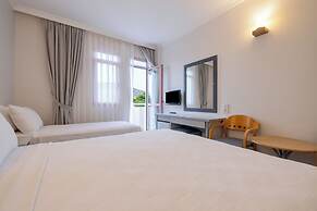 Hanedan Beach Hotel