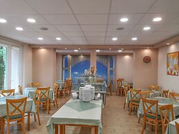 Touring Hotel
