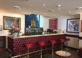 Hotel Bristol