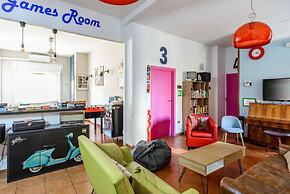 Hostel of the Sun