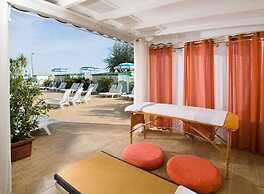 Hotel Diana