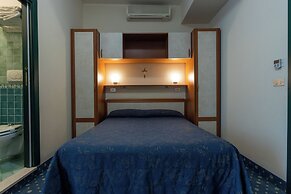 Hotel River
