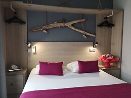 Atoll Hotel