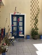 Irigeneia Hotel