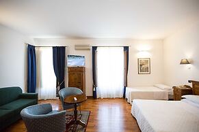 Hotel La Piazzetta