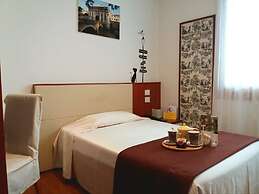 Hotel Mezzaluna