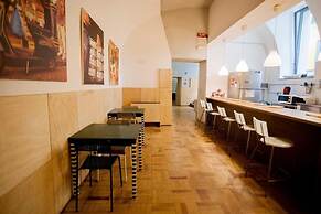 La Controra Hostel