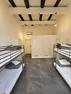 La Controra Hostel