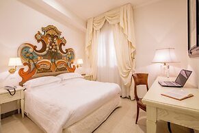 Arcom Palace