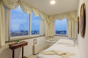 Arcom Palace