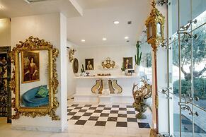Arcom Palace