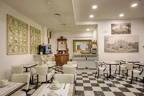 Arcom Palace
