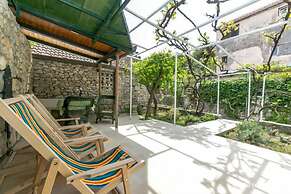 Garden Apartment Hotel