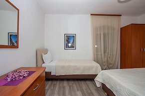 Garden Apartment Hotel