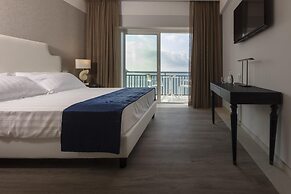 Summit Hotel