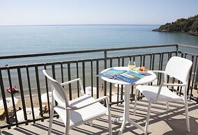 Summit Hotel