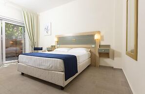 Summit Hotel