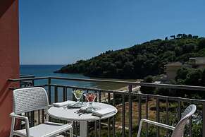 Summit Hotel
