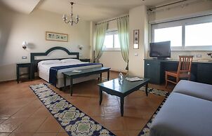 Summit Hotel