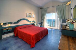 Summit Hotel