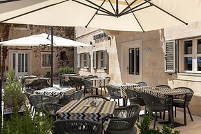 Hotel Croatia