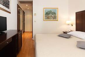 Hotel Croatia