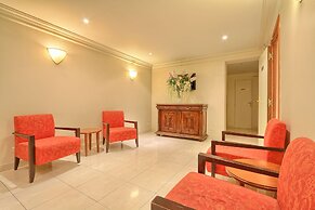 121 Paris Hotel