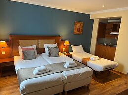 121 Paris Hotel