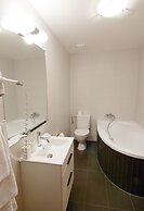 Hotel Adeba