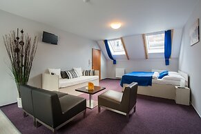 Hotel Adeba